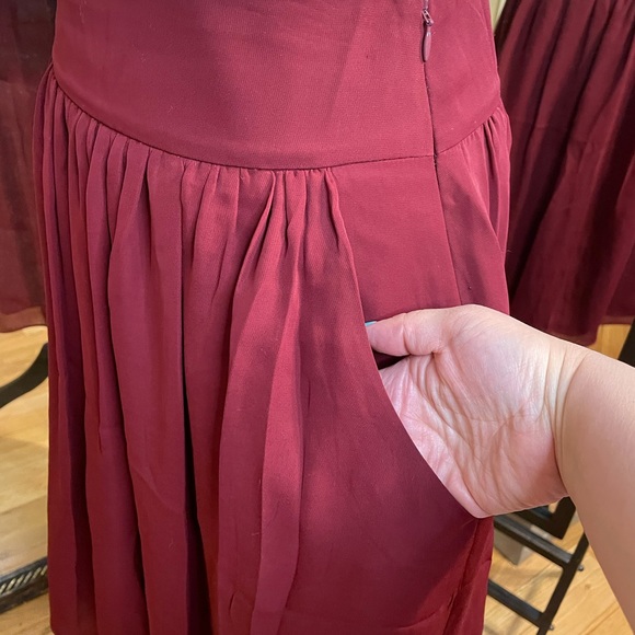 ❌Burgundy Skirt - Picture 2 of 4